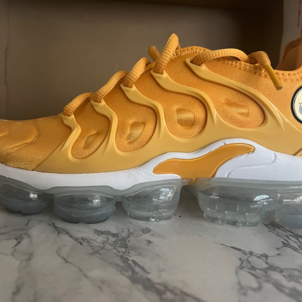 Nike Vapormax Plus “Go the Extra Smile”